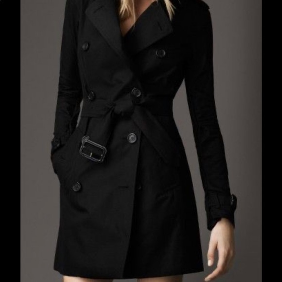 Belted Burberry trench size 4 - Picture 3 of 17